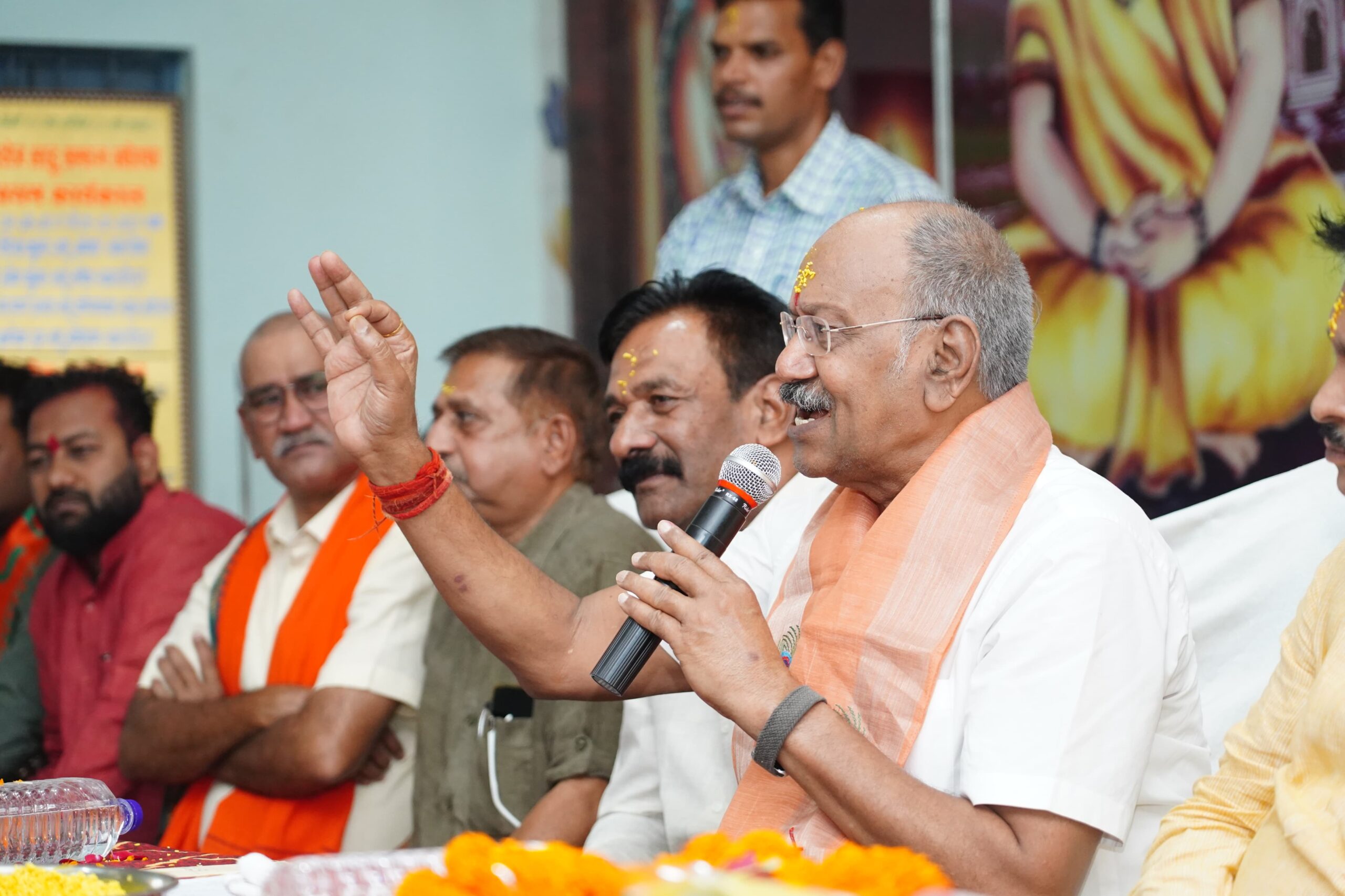 बृजमोहन अग्रवाल ने शुरू किया मंडलों का दौरा मंडलों के कार्यकर्ताओं ने भर रहे जोश