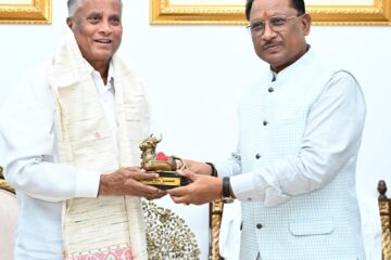 मुख्यमंत्री से केन्द्रीय रेल एवं जल शक्ति राज्य मंत्री वी. सोमन्ना ने की सौजन्य मुलाकात