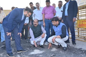 मोवा ओवरब्रिज की गुणवत्ताहीन मरम्मत पर बिफरे उप मुख्यमंत्री अरुण साव