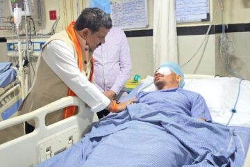 उपमुख्यमंत्री विजय शर्मा ने घायल जवानों से की मुलाकात, उनके शीघ्र स्वस्थ होने की कामना की