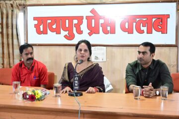 रायपुर प्रेस क्लब के रूबरू कार्यक्रम में शामिल हुईं भाजपा महापौर पद की प्रत्याशी मीनल चौबे