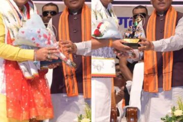 मुख्यमंत्री और विधानसभा अध्यक्ष पर्यटन मंडल तथा साहित्य अकादमी के नवनियुक्त अध्यक्षों के पदभार ग्रहण समारोह में हुए शामिल