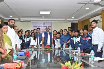 राष्ट्रीय शालेय क्रीड़ा में जिले का परचम, खिलाड़ियों का सम्मान