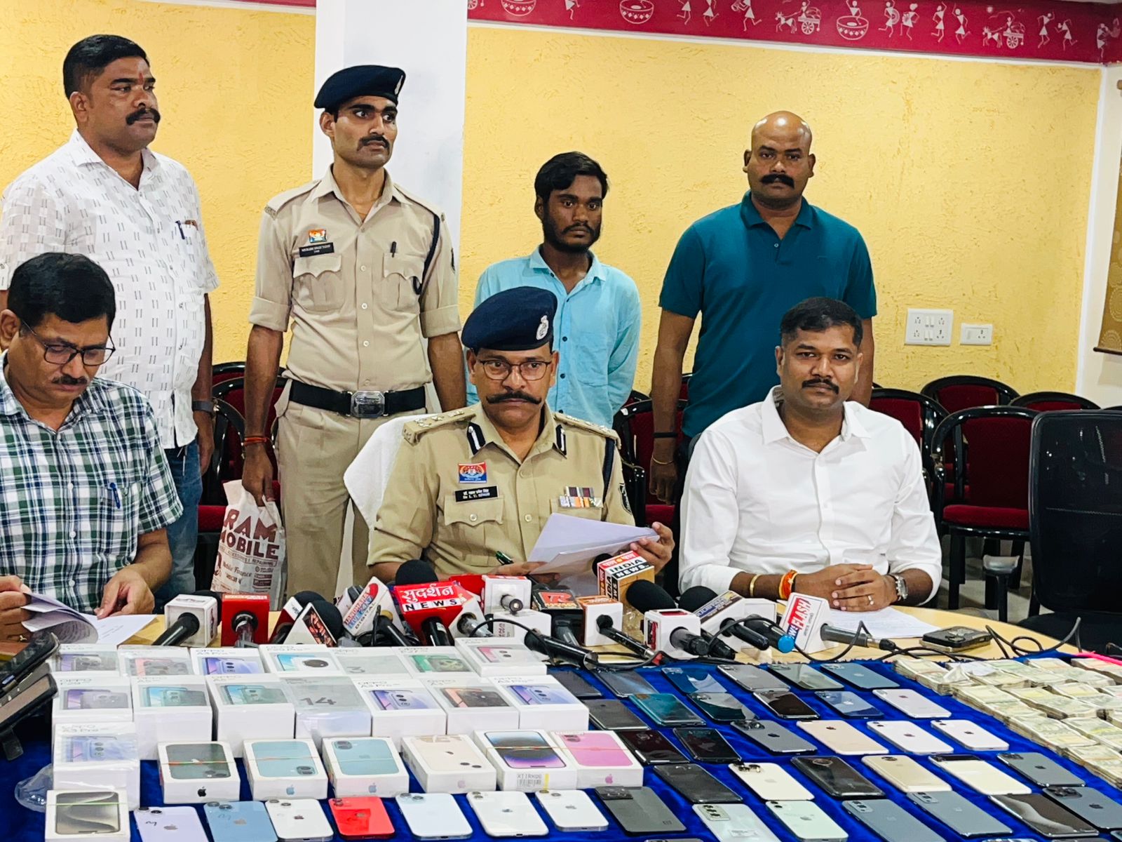 रायपुर में लूट व वाहन चोरी करने वाले दो सगे भाई गिरफ्तार, एक नाबालिग शामिल