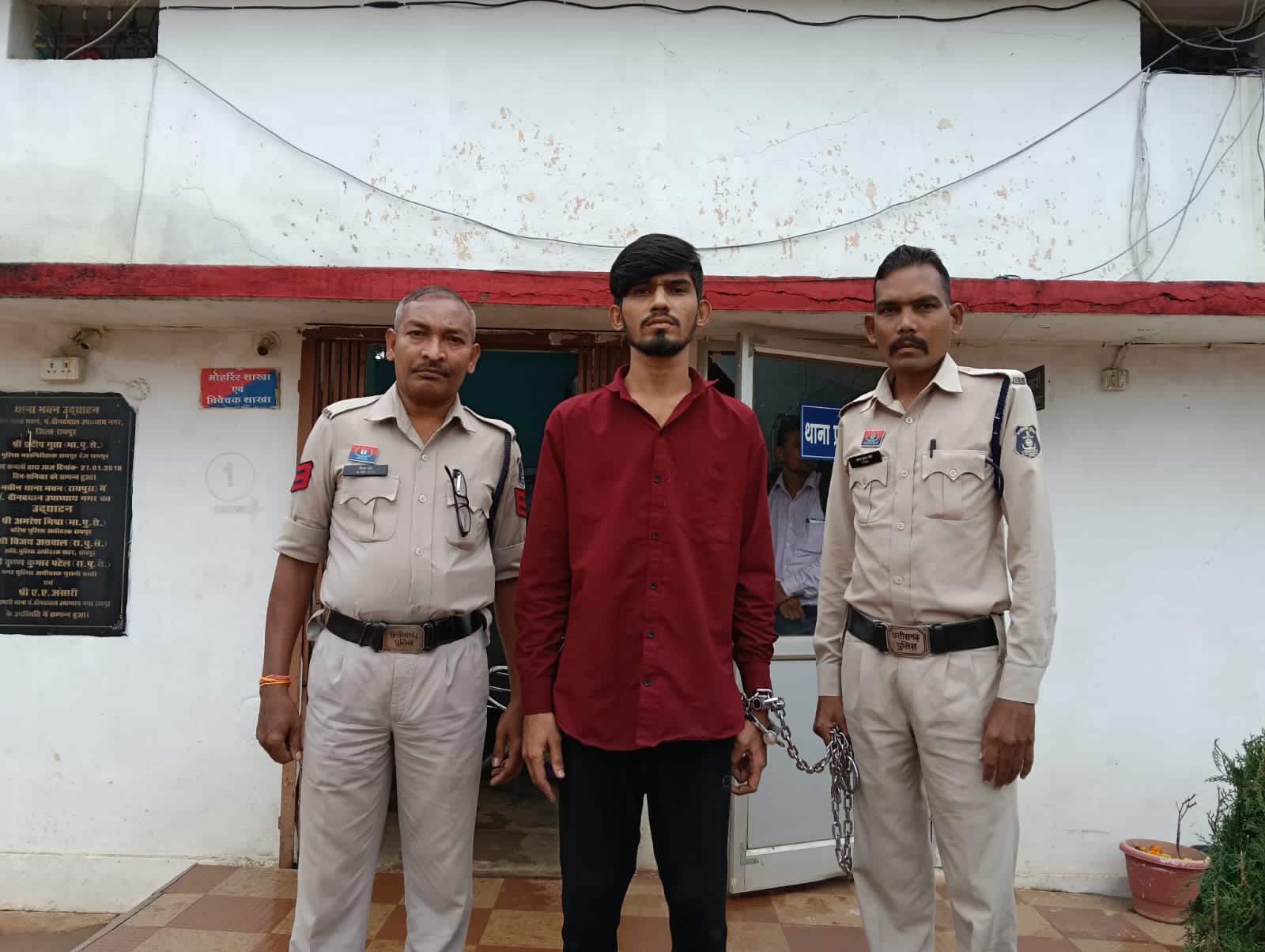 पेट्रोल पंप से स्नैचिंग करने वाला आरोपी गिरफ्तार