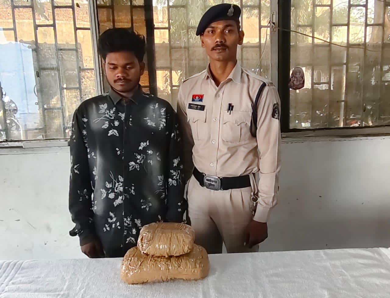 रायपुर पुलिस का शिकंजा: ओडिशा का तस्कर 1.5 किलो गांजा संग गिरफ्तार