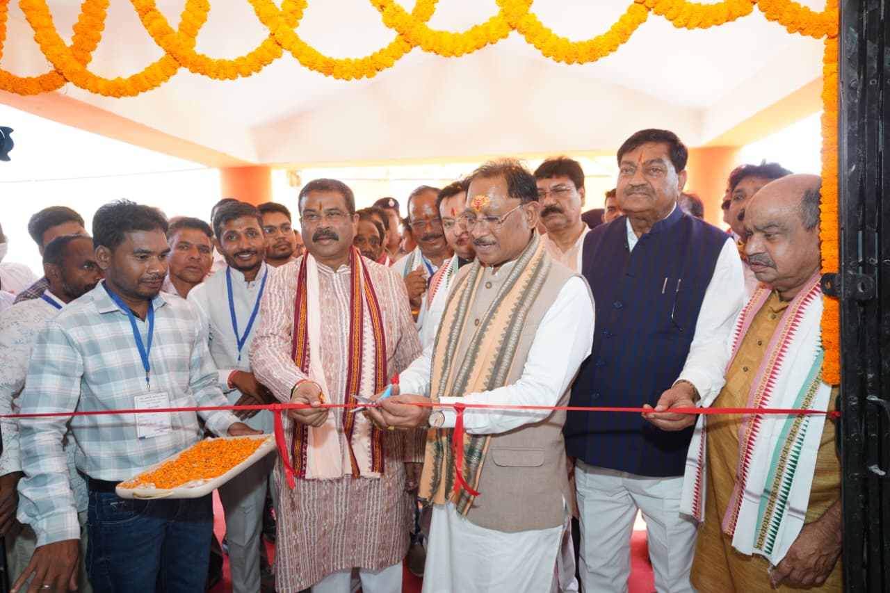 गढ़फुलझर में 50 लाख से बनेगा मंदिर में डोम, सर्वमंगल भवन का लोकार्पण